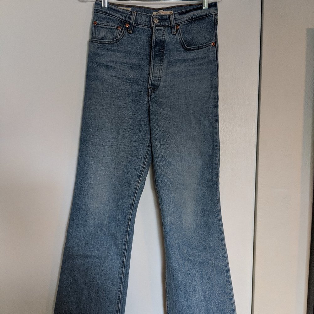 Levi's Ribcage Jeans